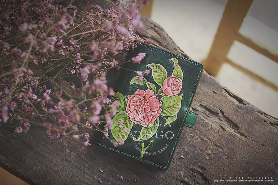 Camellia Hand Craved Medium Wallet