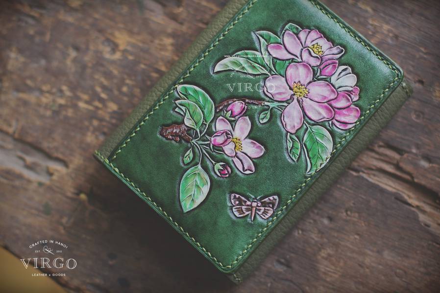 Blossom Hand Carved Short Coin Wallet